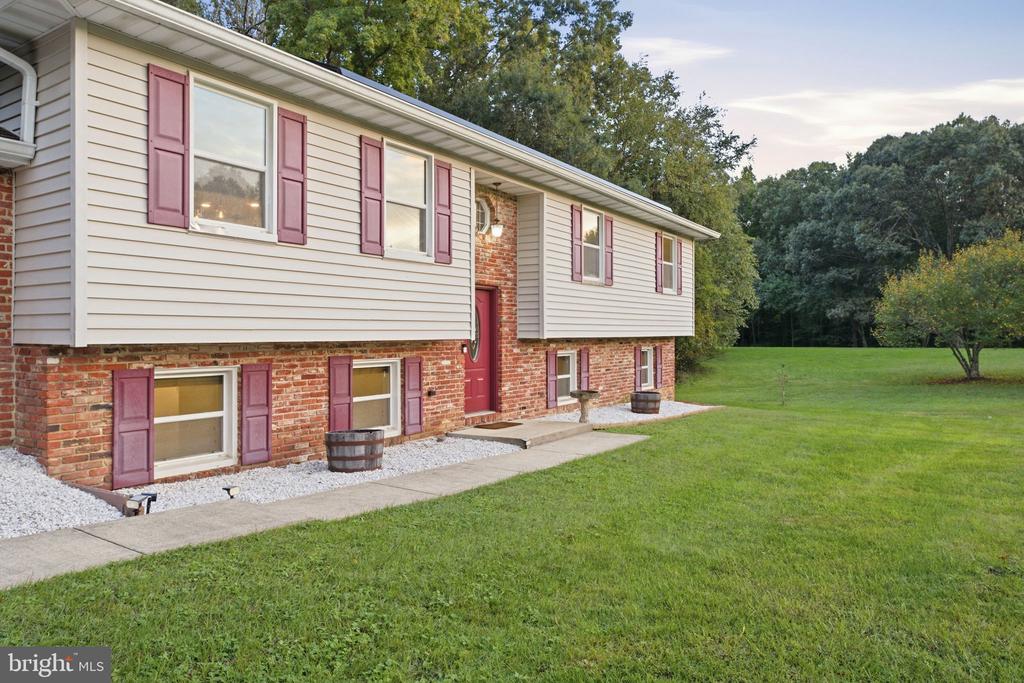11567 DEER LANE