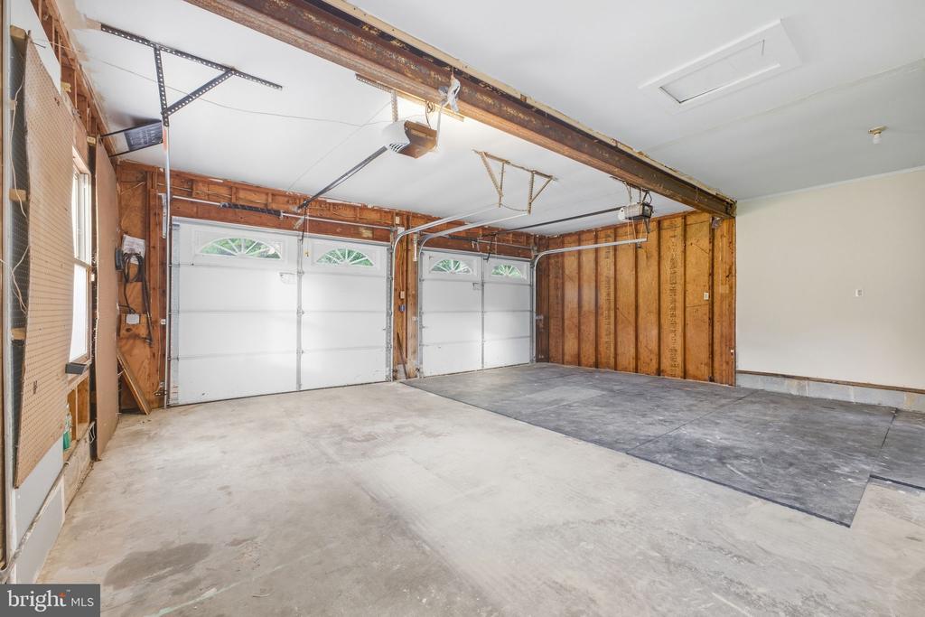 11567 DEER LANE