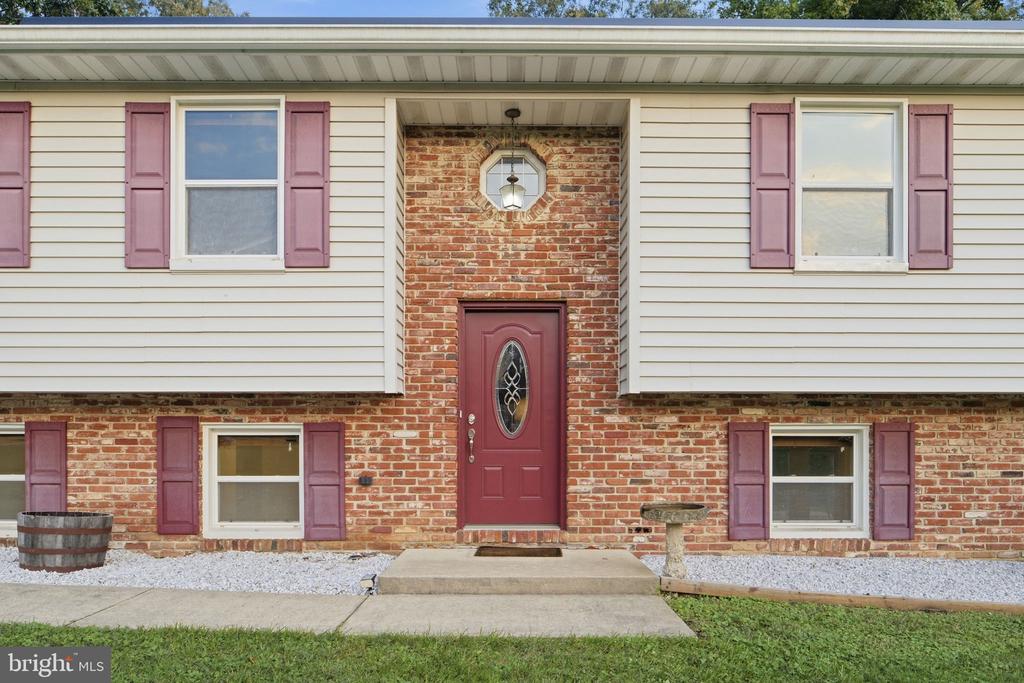 11567 DEER LANE