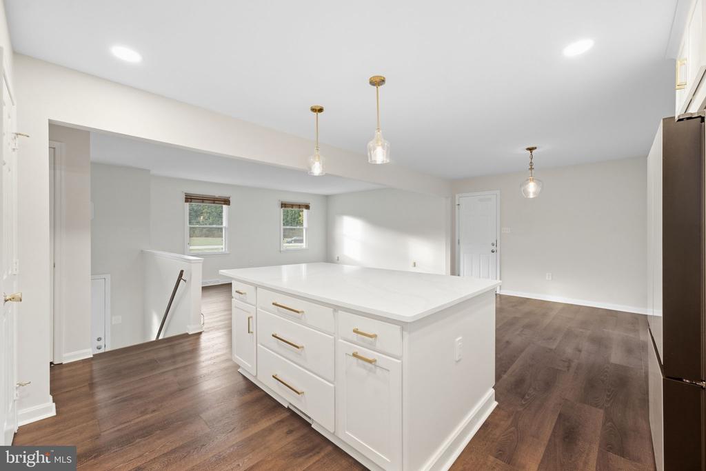 11567 DEER LANE