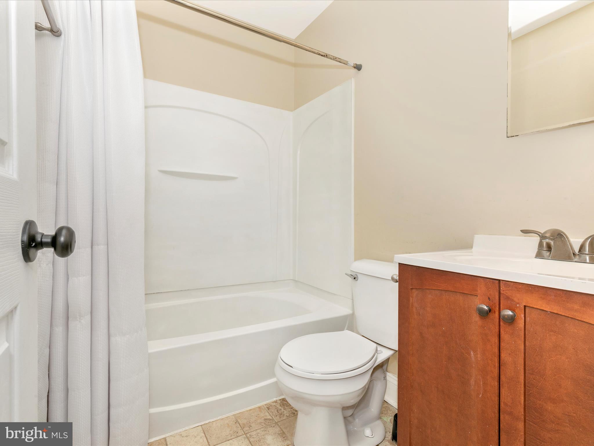 540 Wellington COURT