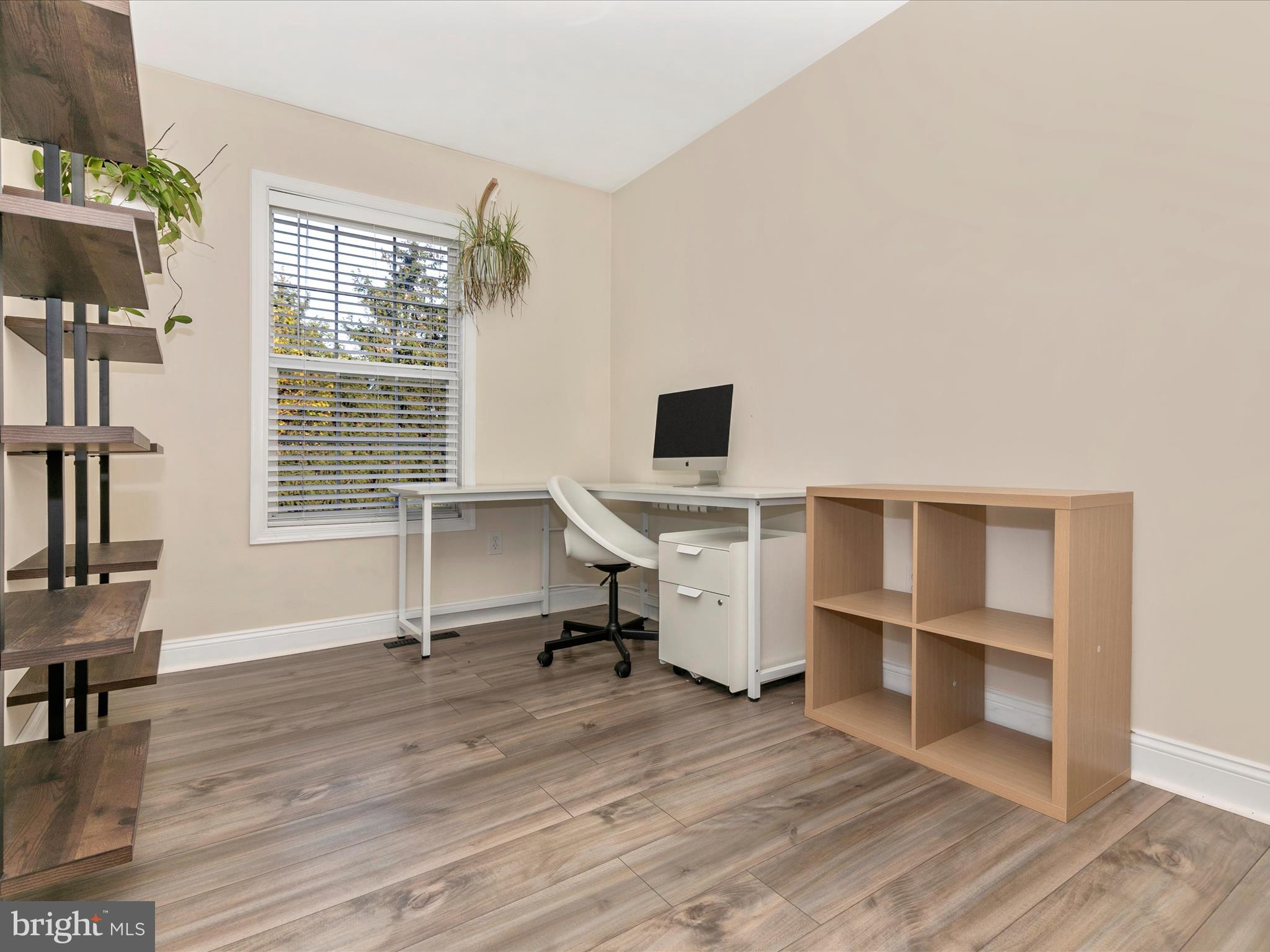 540 Wellington COURT