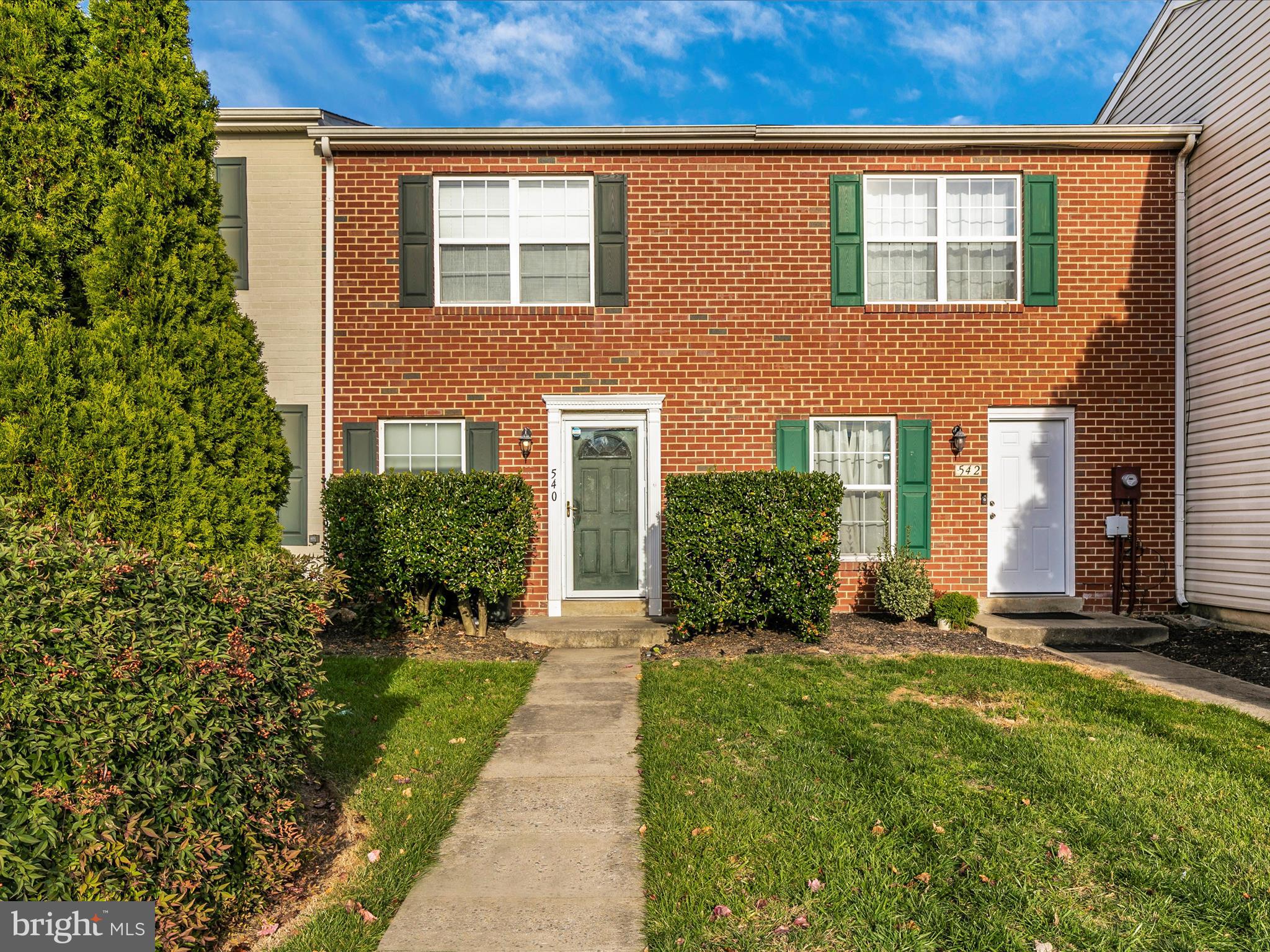 540 Wellington COURT