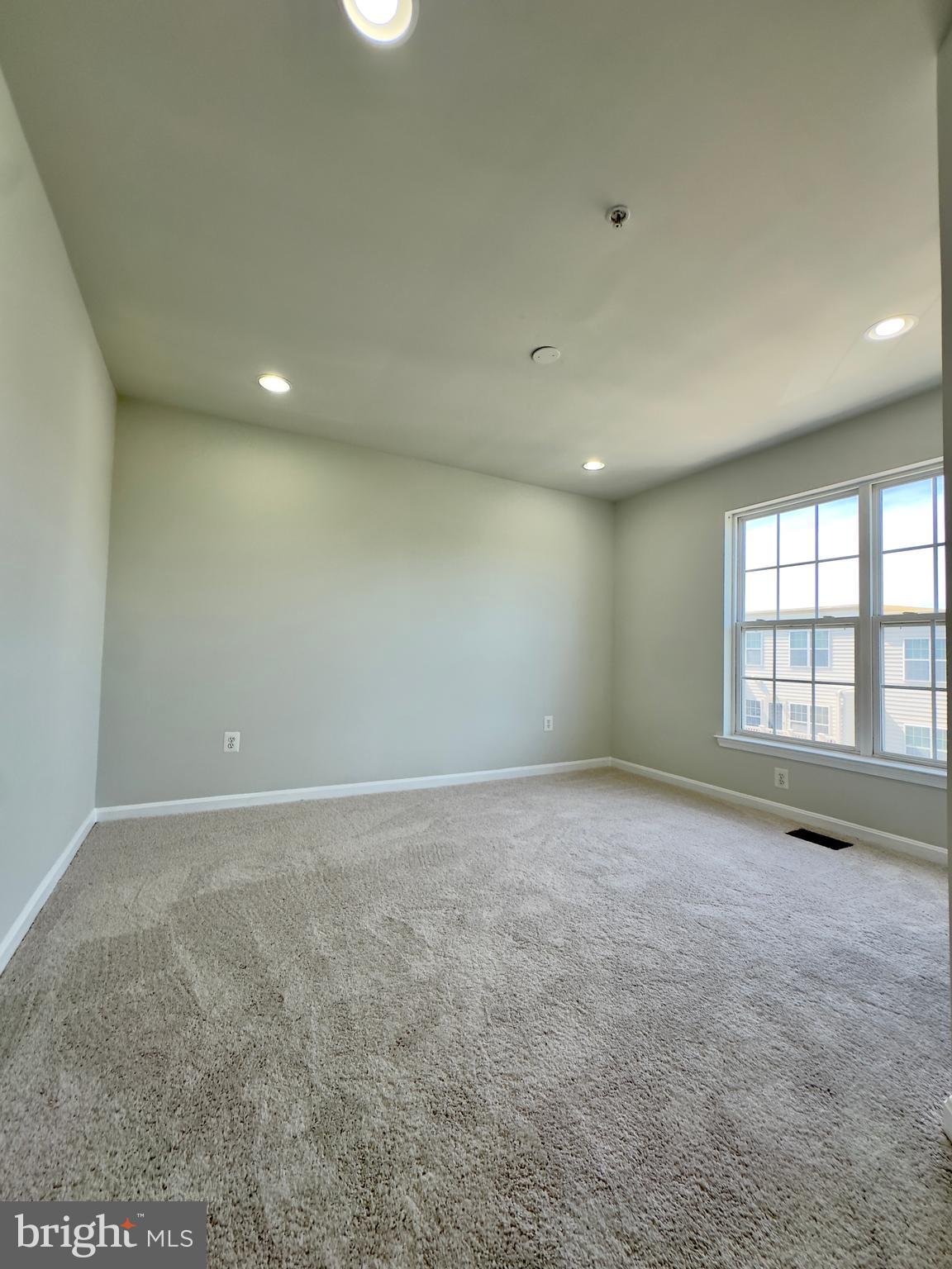 1790-B Poolside Way #22-B