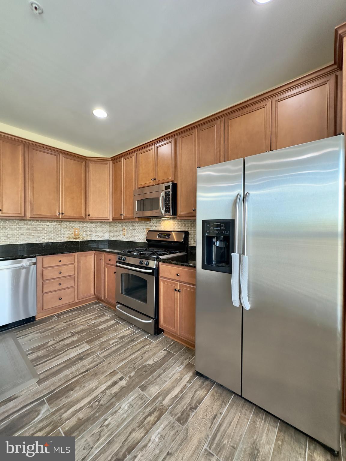 1790-B Poolside Way #22-B