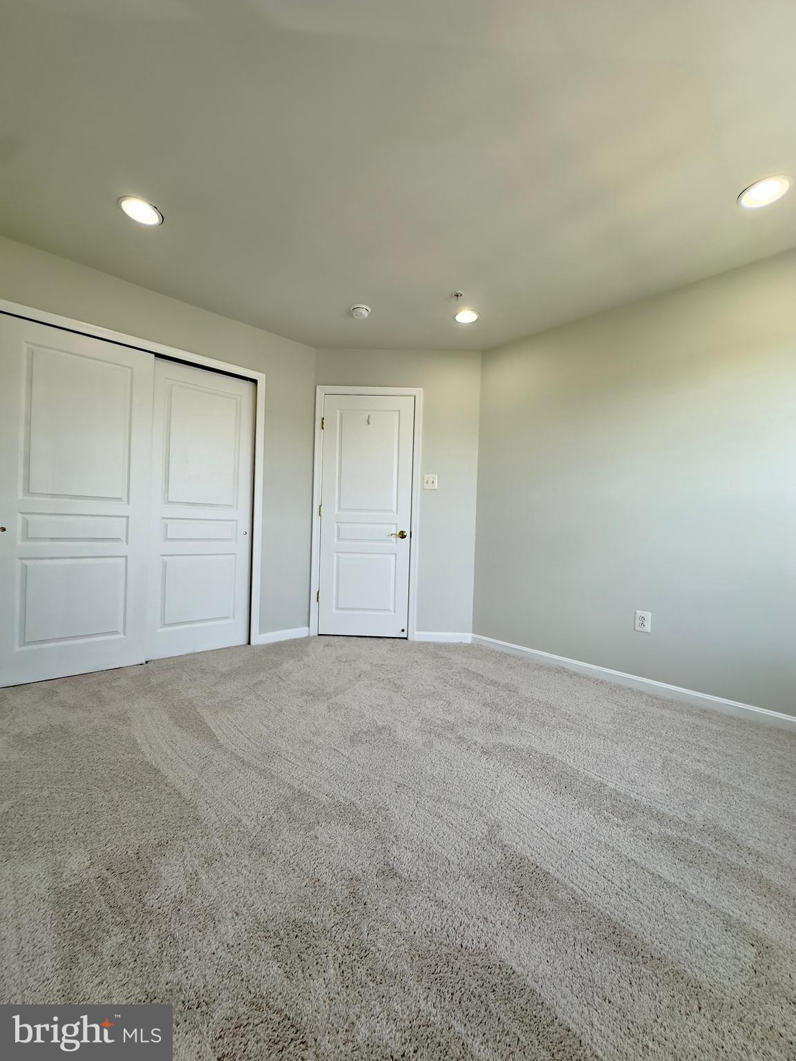 1790-B Poolside Way #22-B