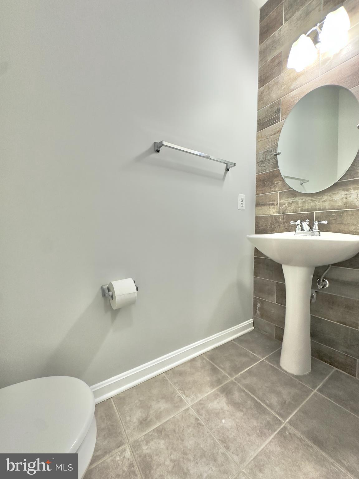 1790-B Poolside Way #22-B