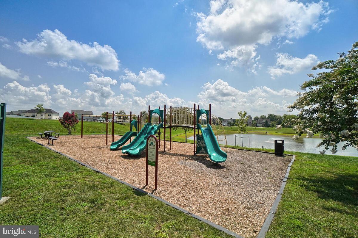 1726 Canal Run Dr