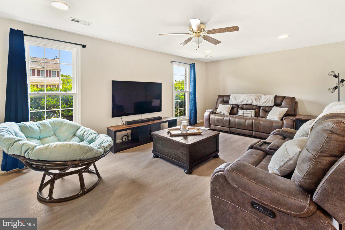 1726 Canal Run Dr
