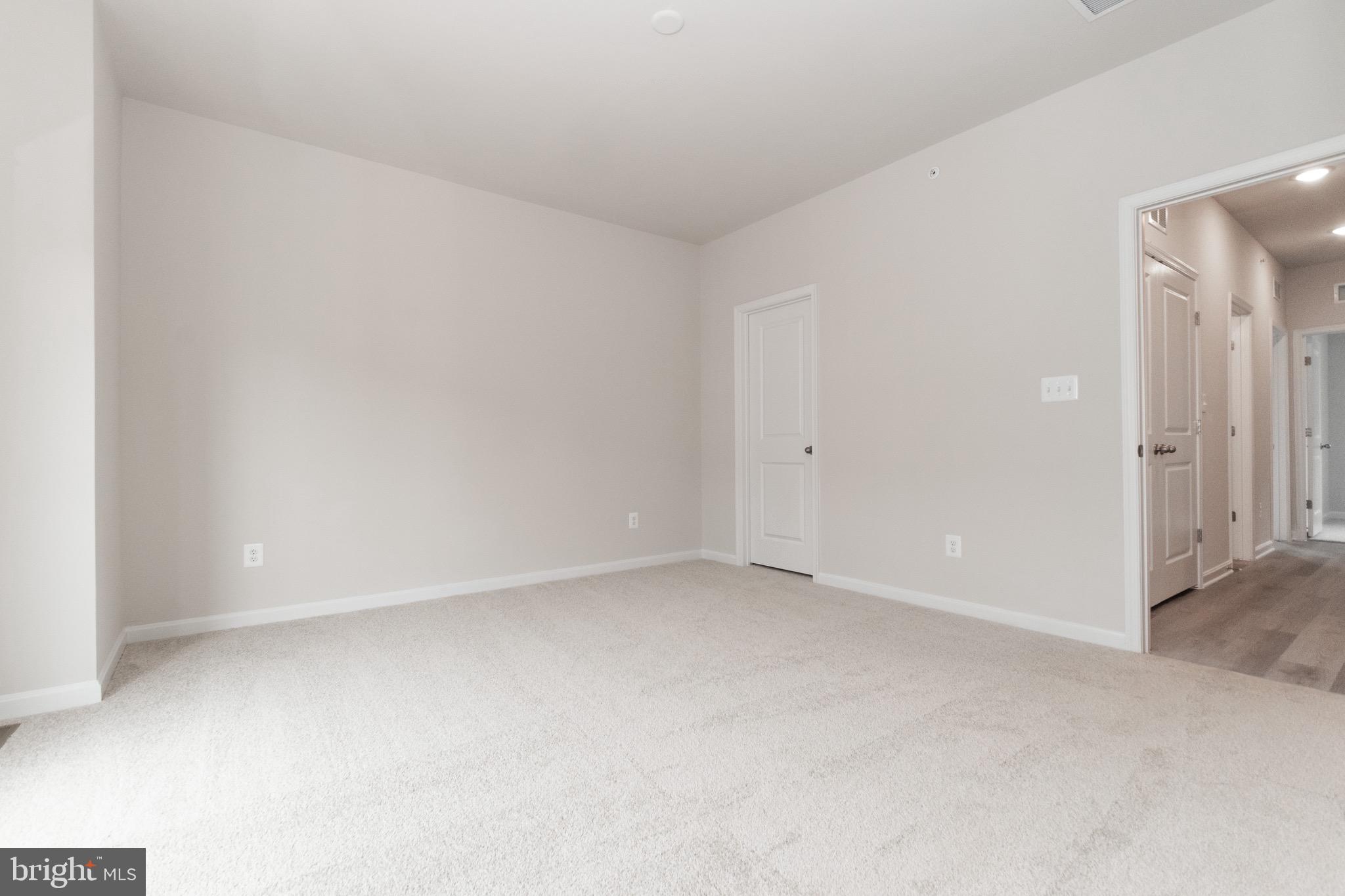 2553 HOPTON LN