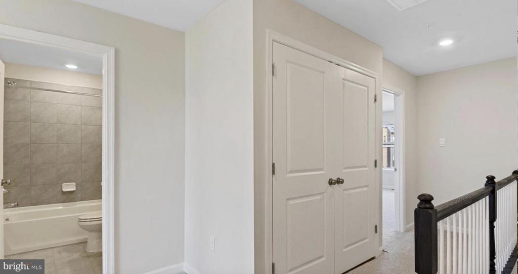 274 ENSEMBLE WAY