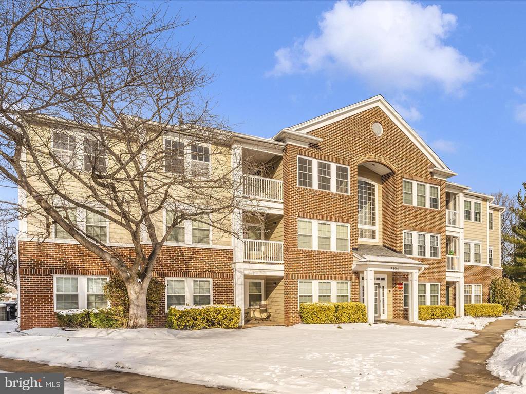 2404 Dominion Dr #3a