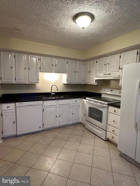 6908 DOUBLEBRAND CT