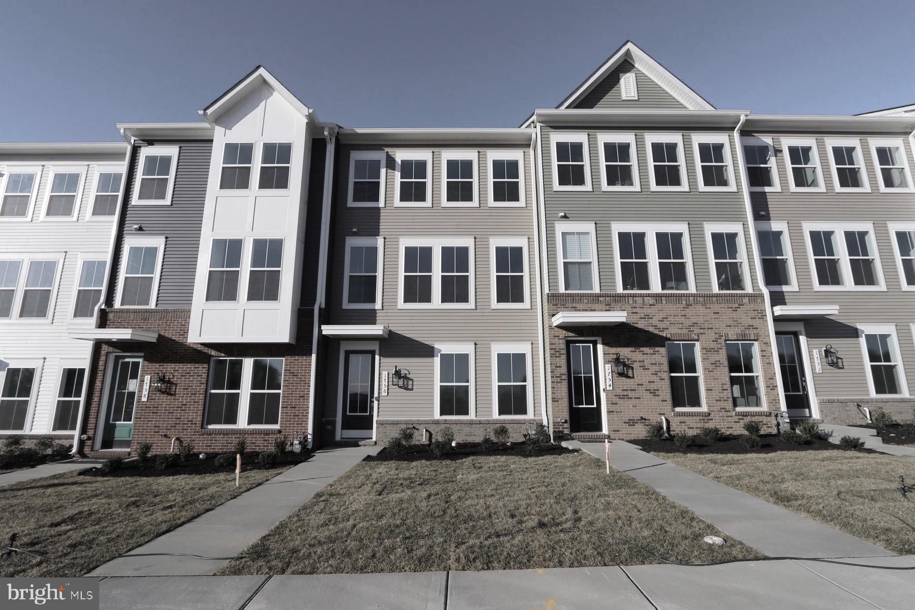 1756 BLACKSMITH WAY