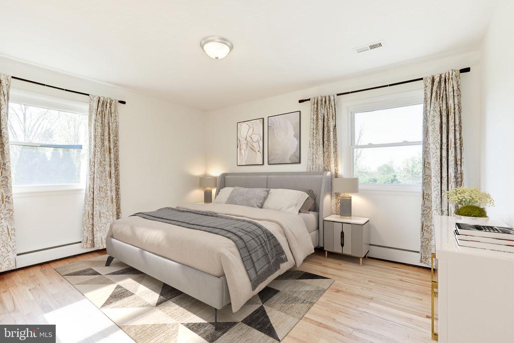 910 E F St