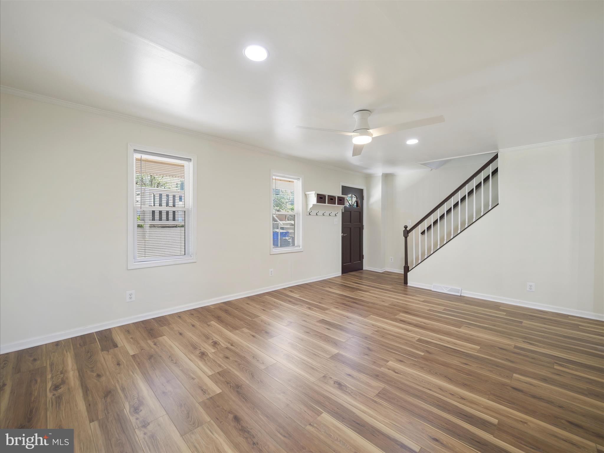 332 W Potomac St