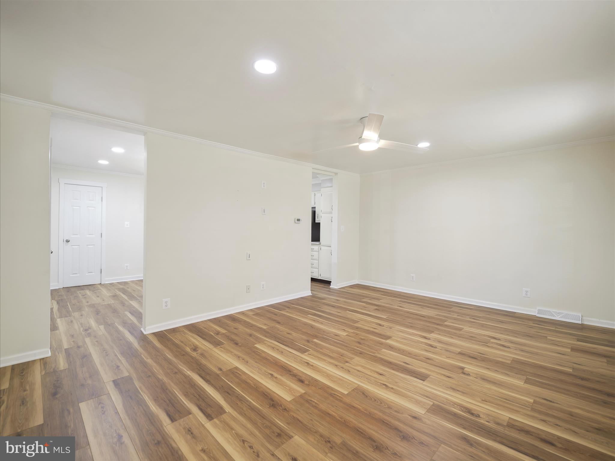 332 W Potomac St