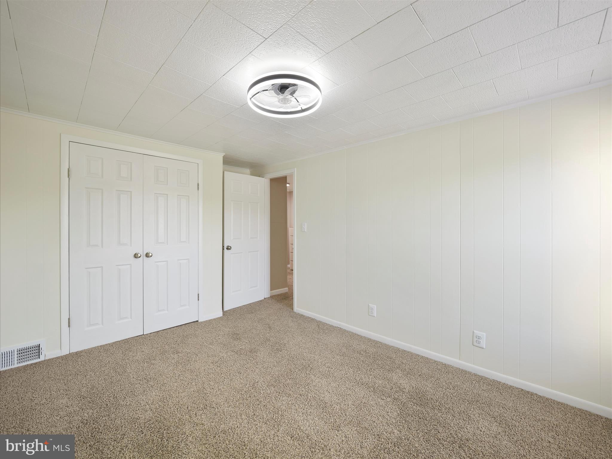 332 W Potomac St