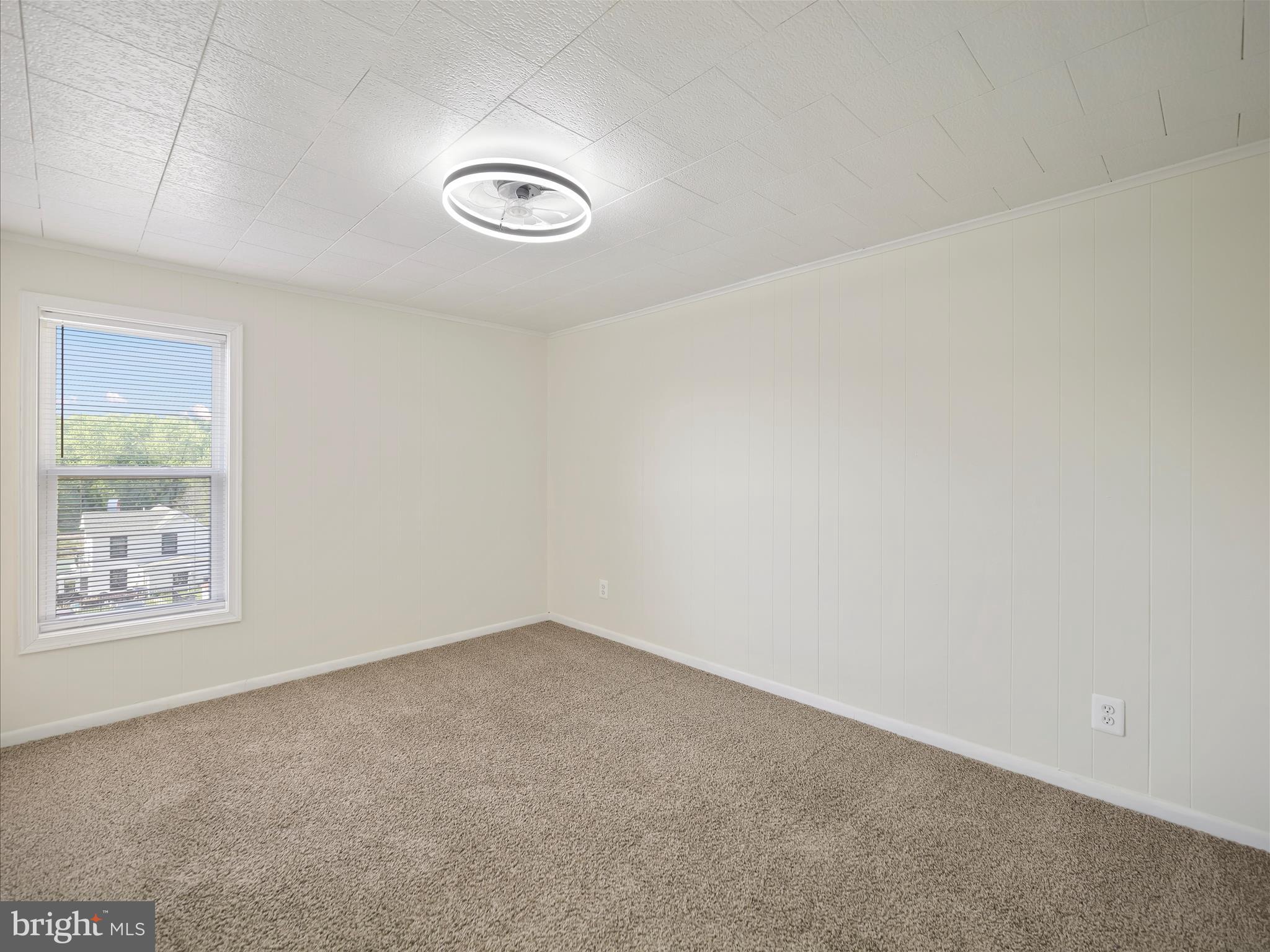332 W Potomac St