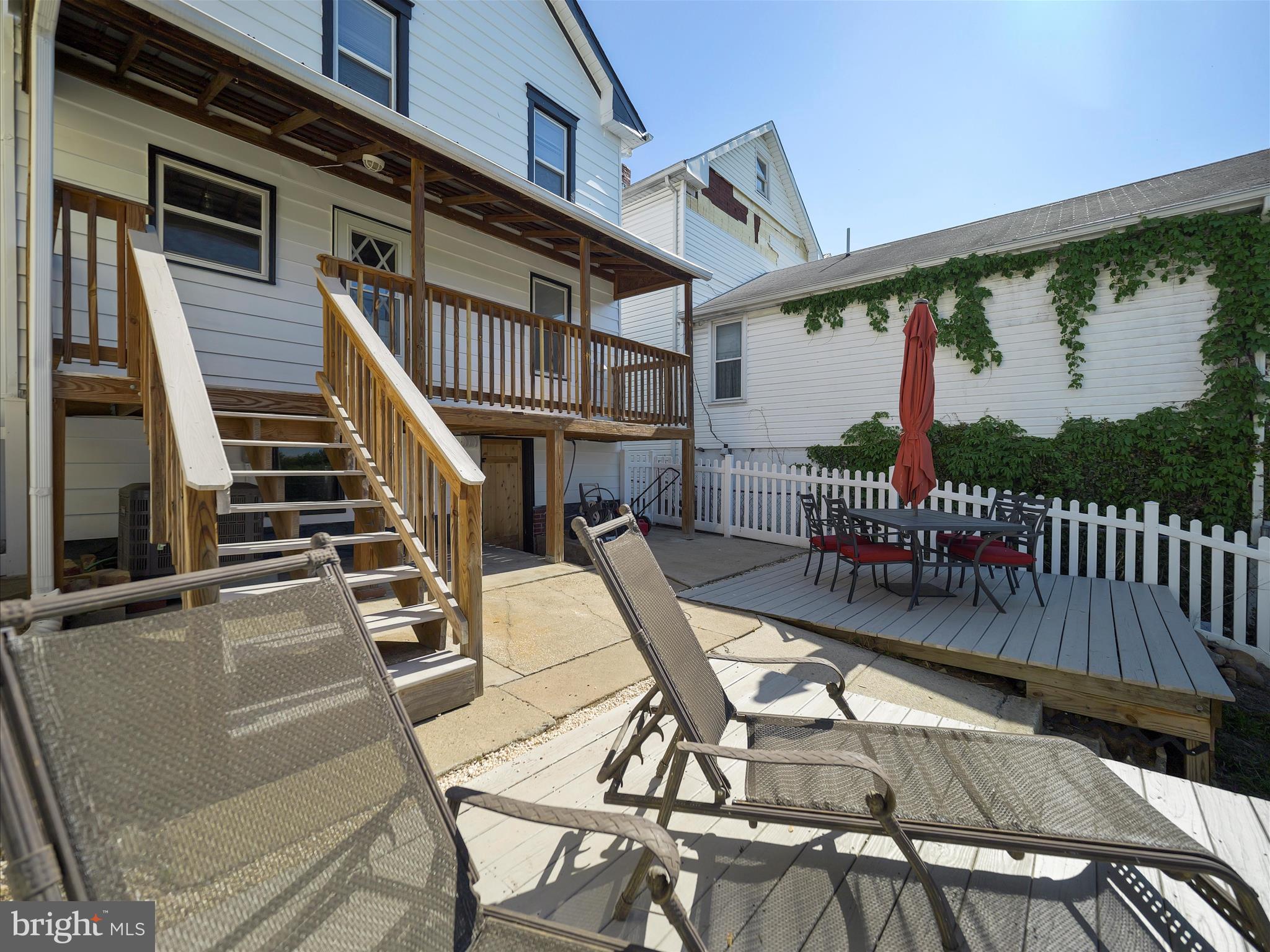 332 W Potomac St