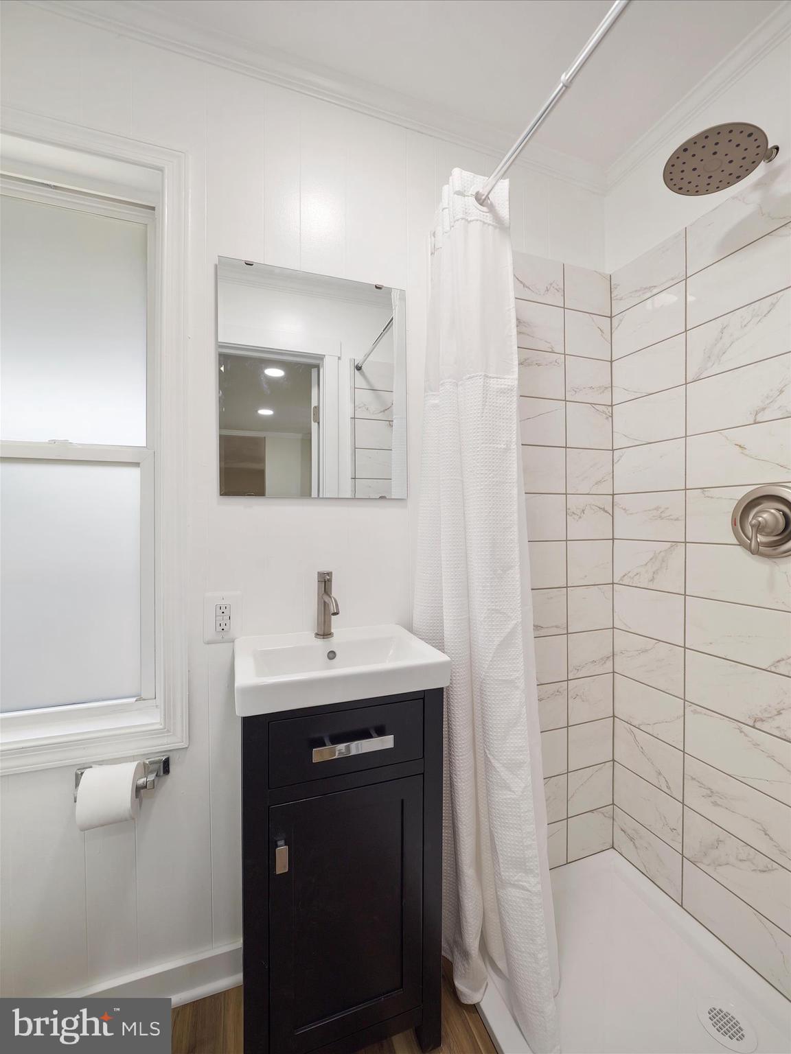 332 W Potomac St