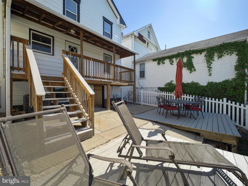 332 W Potomac St