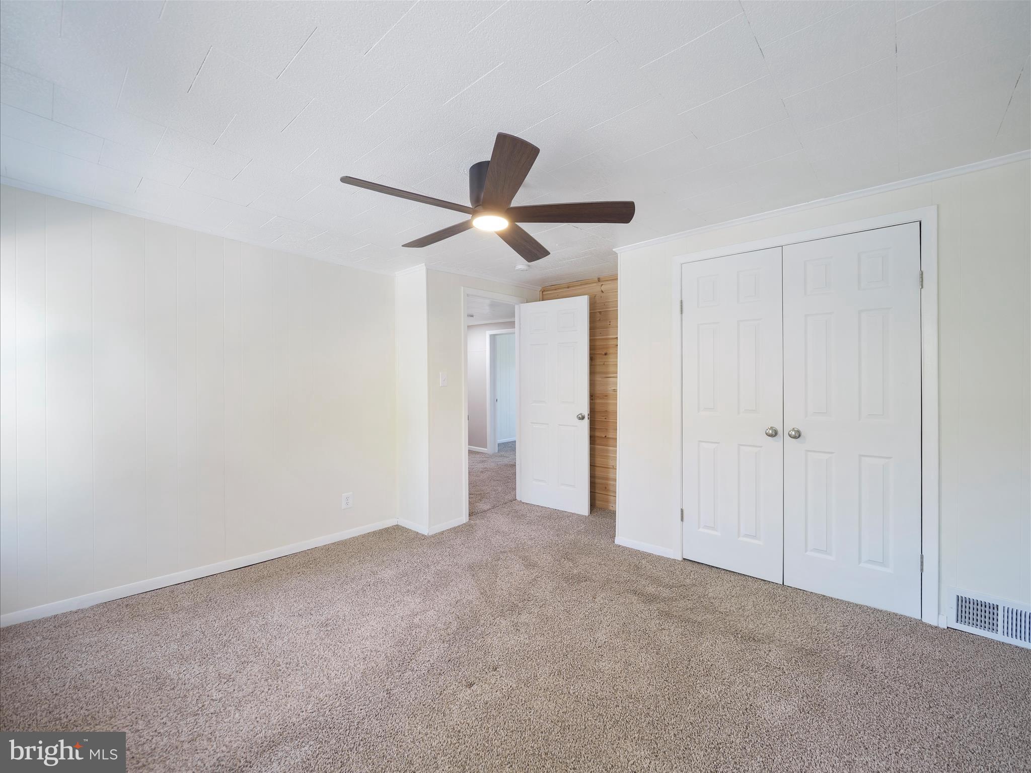 332 W Potomac St