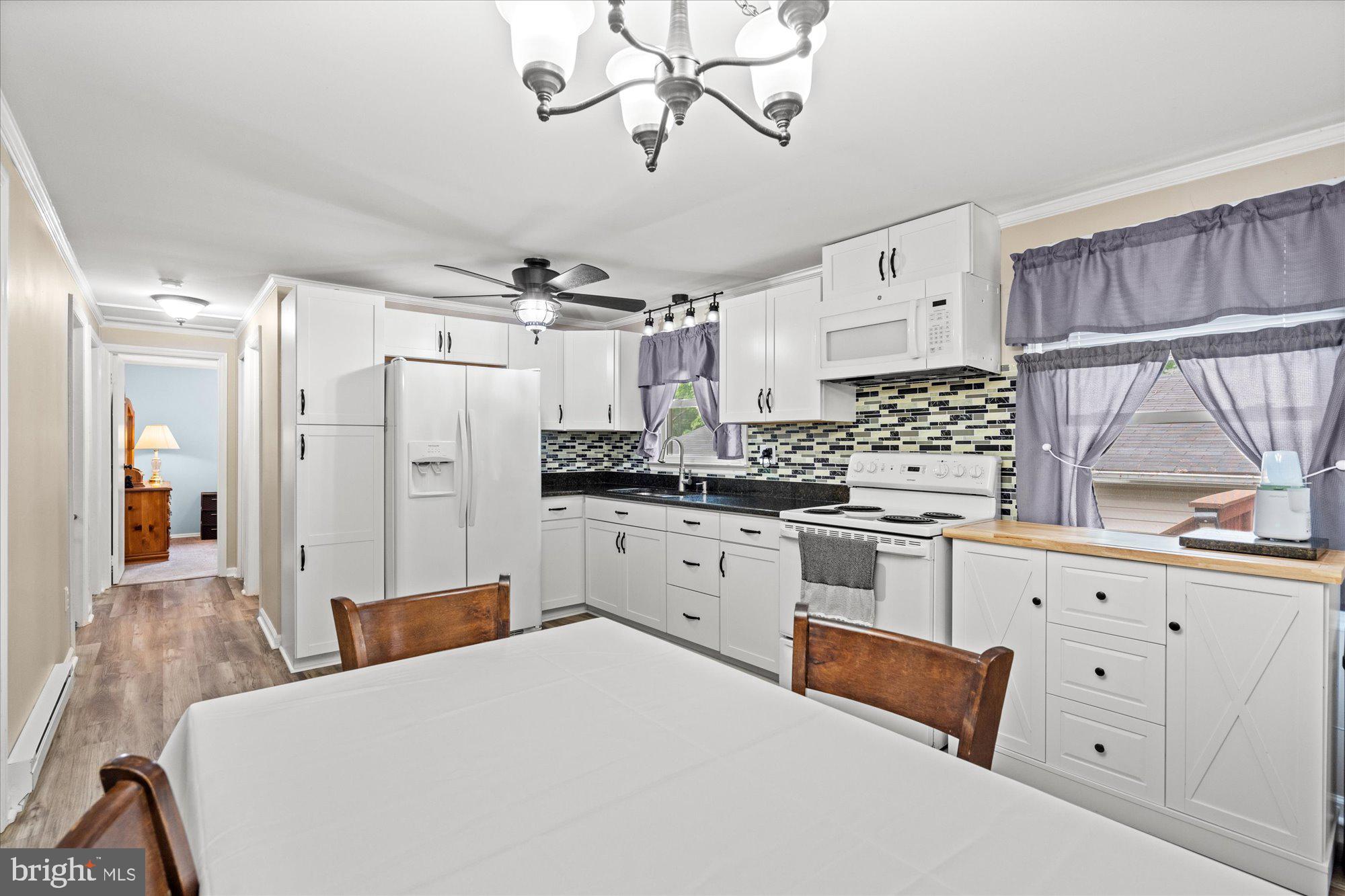 404 E F St
