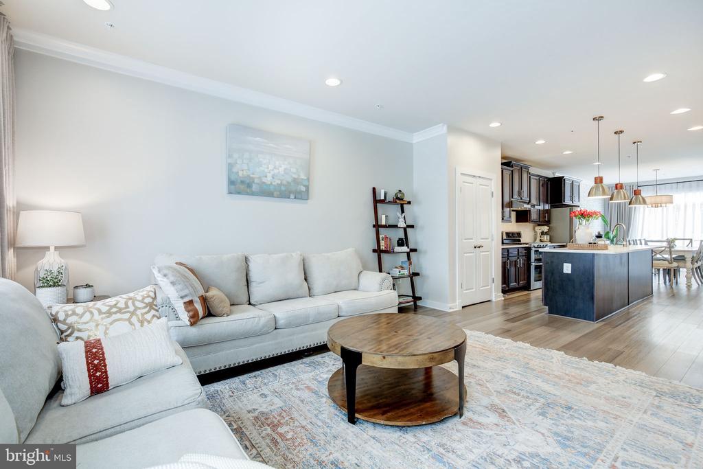 3409 Stone Barn Dr