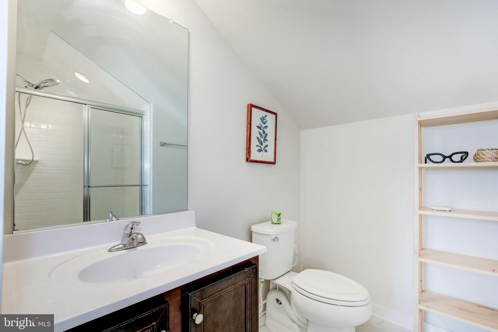 3409 Stone Barn Dr