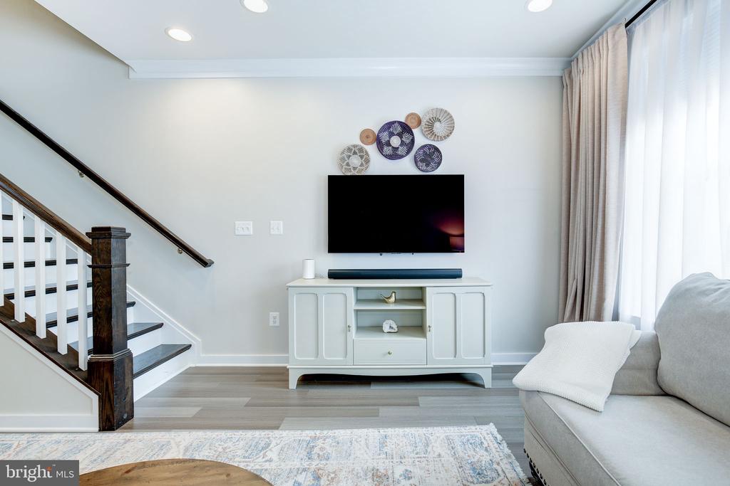3409 Stone Barn Dr