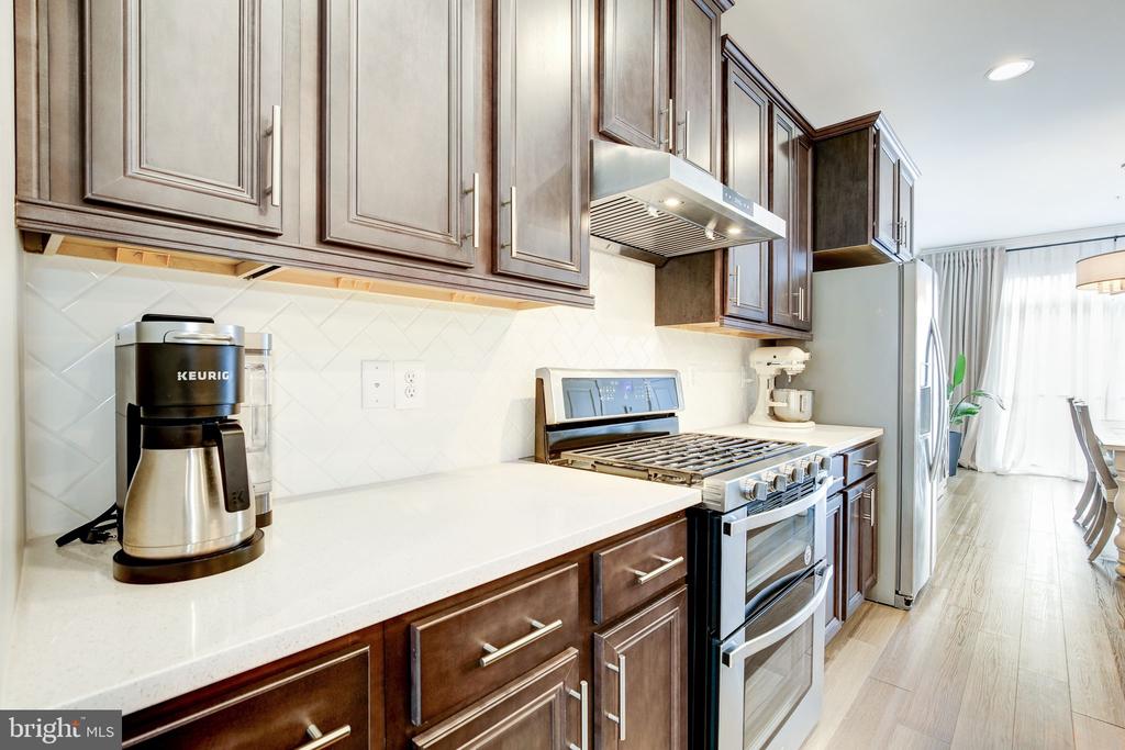 3409 Stone Barn Dr
