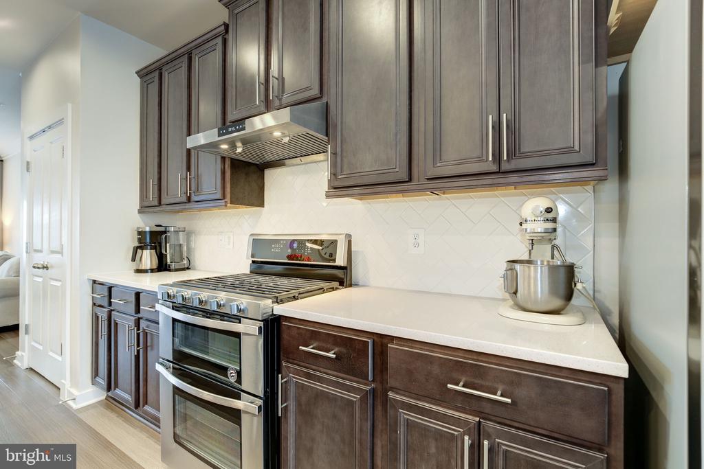 3409 Stone Barn Dr