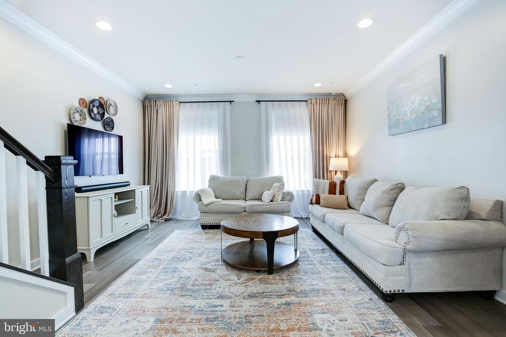 3409 Stone Barn Dr
