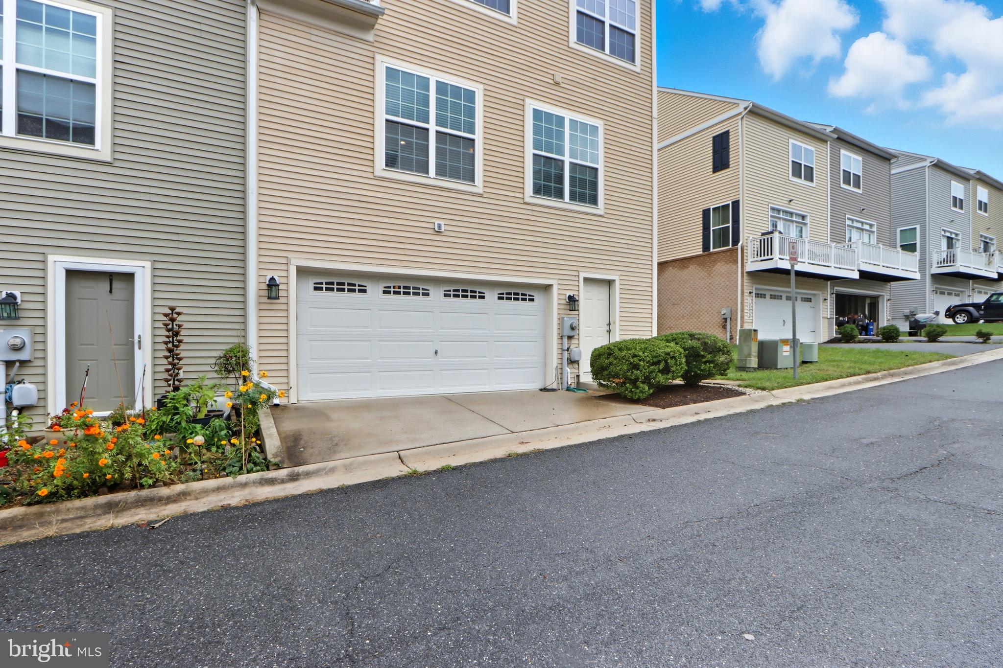 10228 NUTHATCH DRIVE