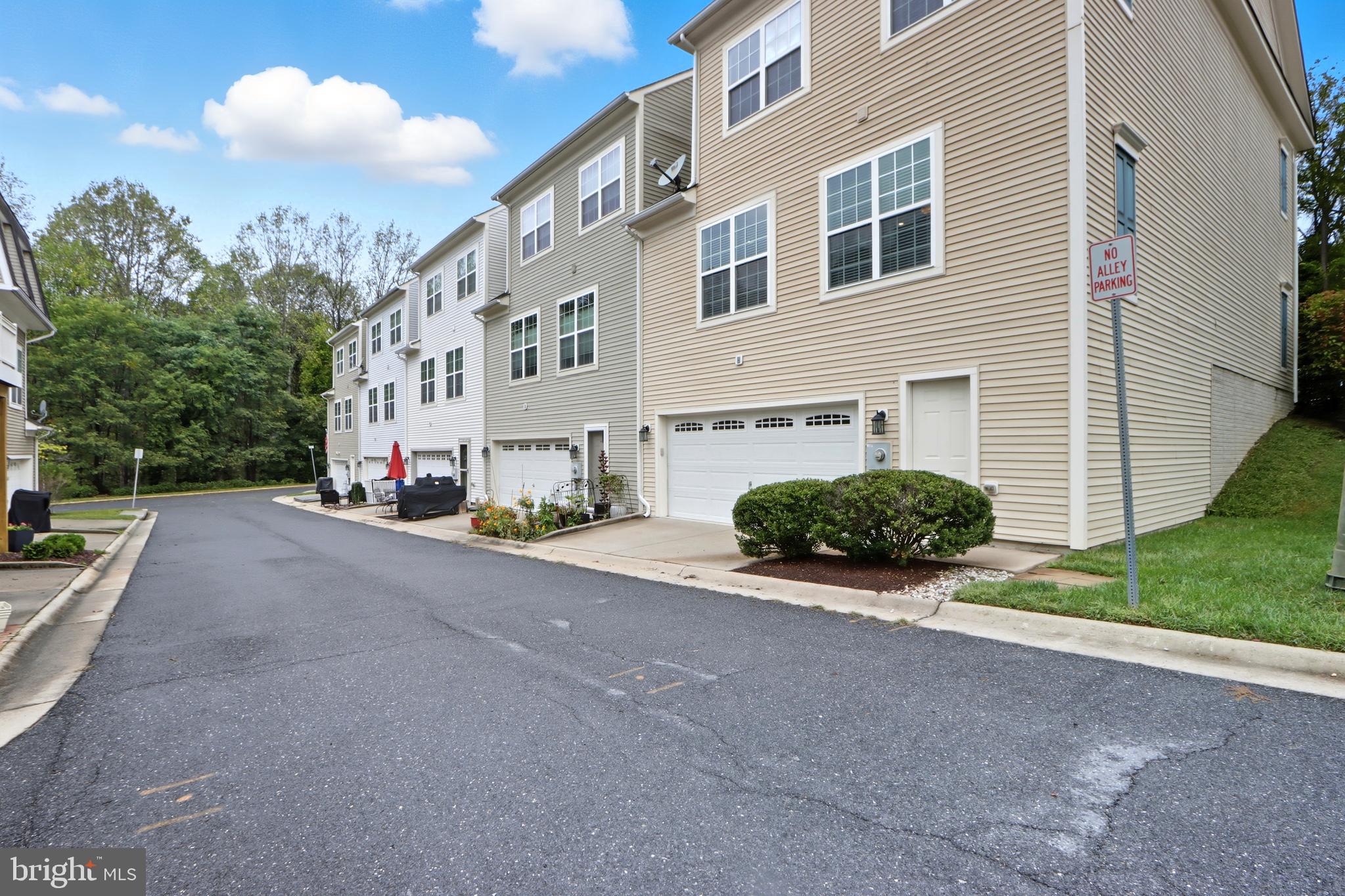 10228 NUTHATCH DRIVE