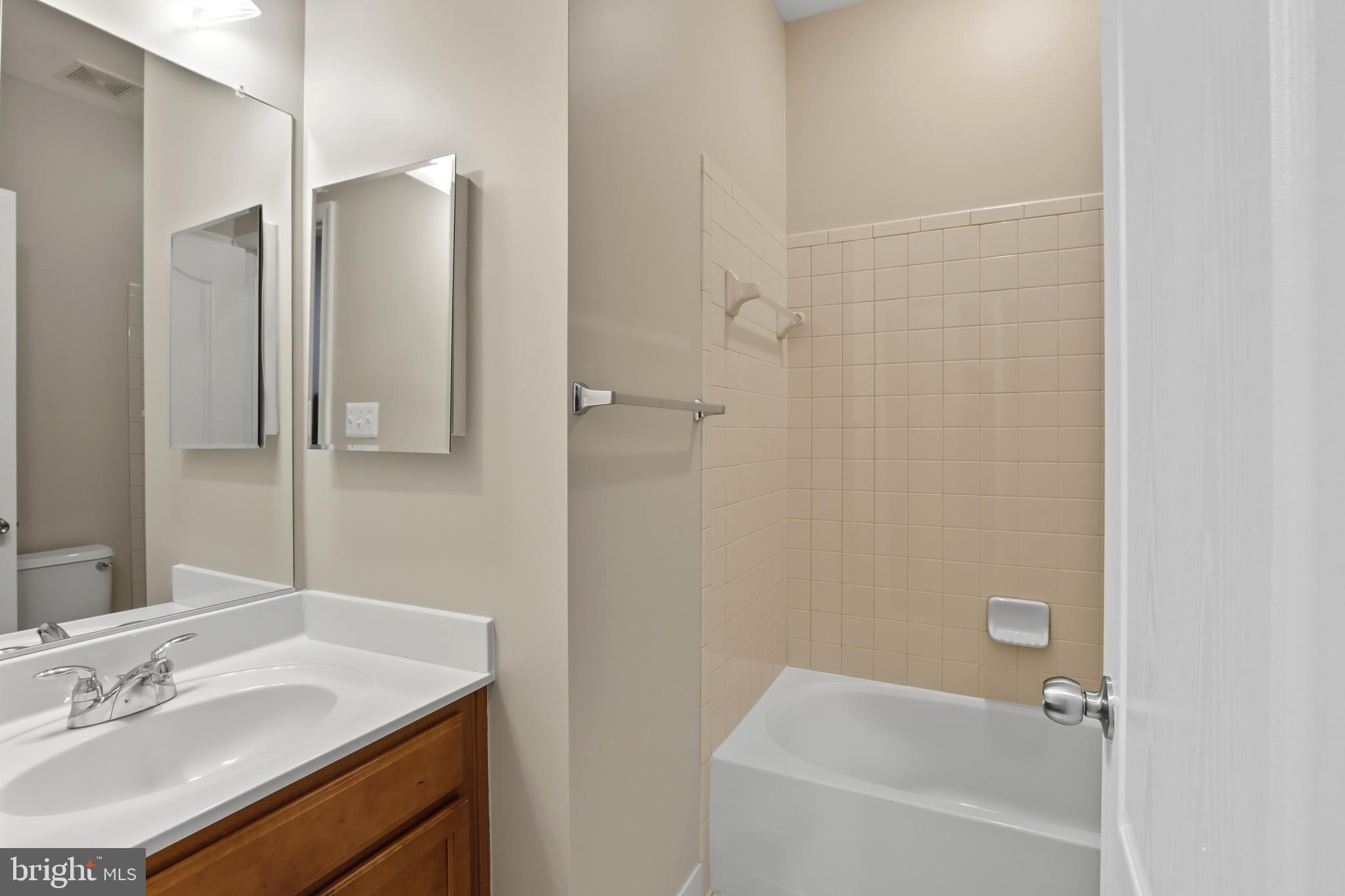 10228 NUTHATCH DRIVE