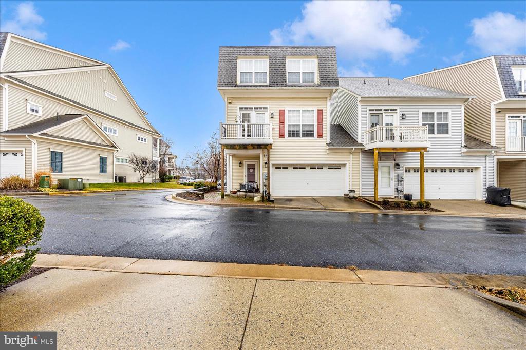 10228 NUTHATCH DRIVE