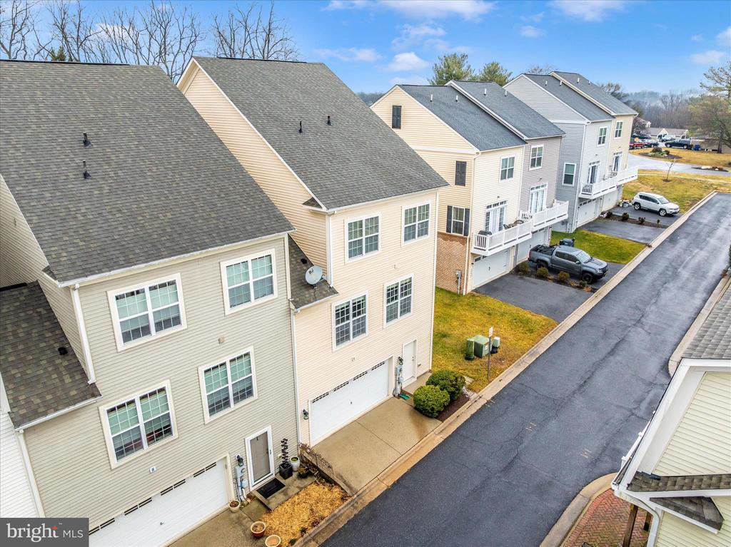 10228 NUTHATCH DRIVE