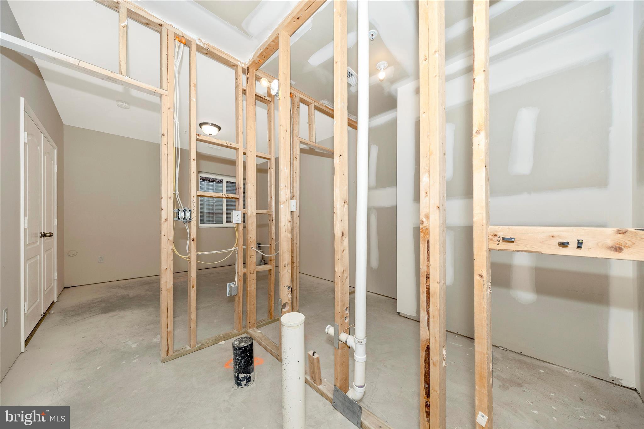 10228 NUTHATCH DRIVE