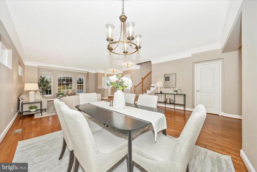 10228 NUTHATCH DRIVE