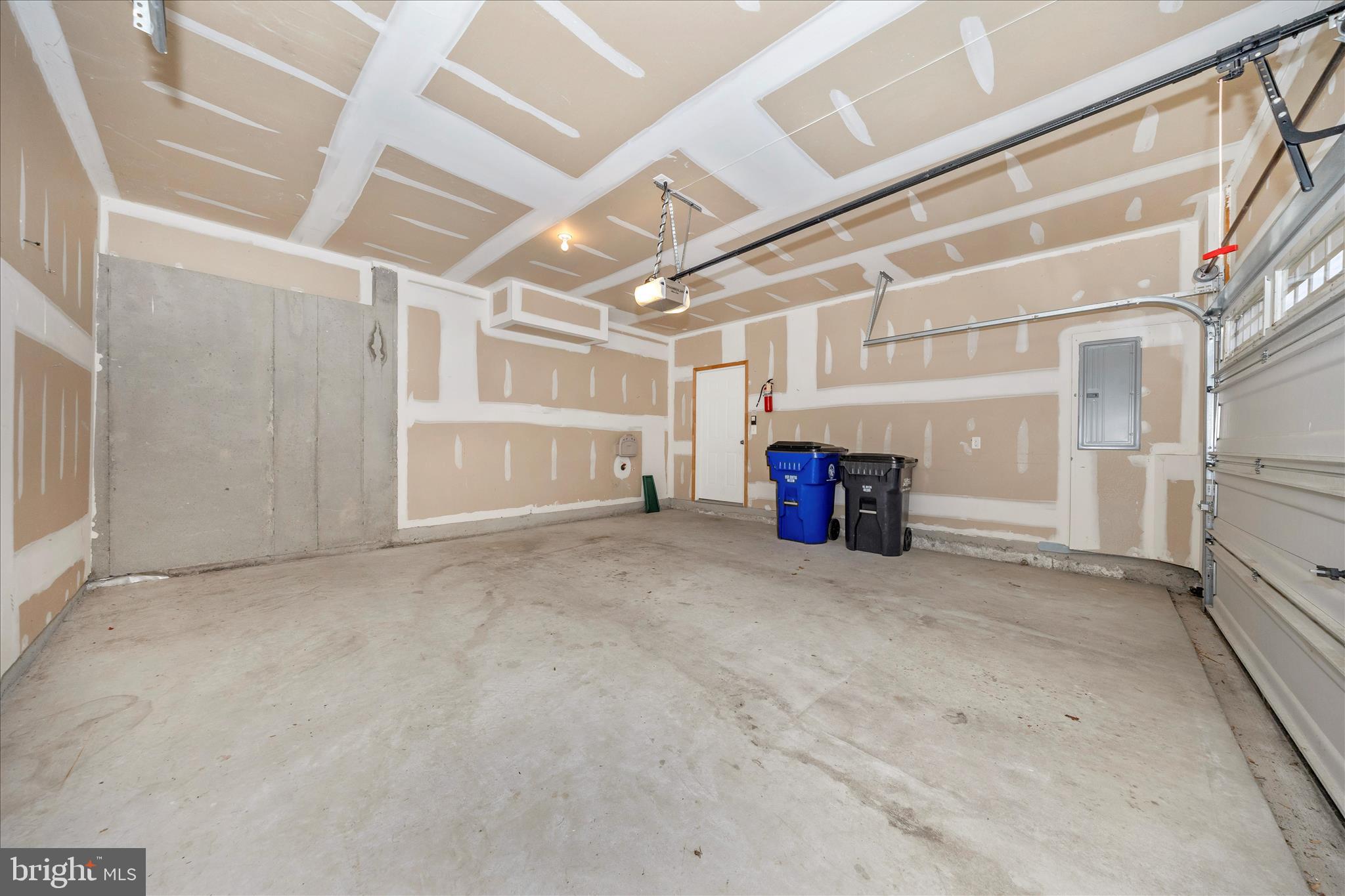 10228 NUTHATCH DRIVE