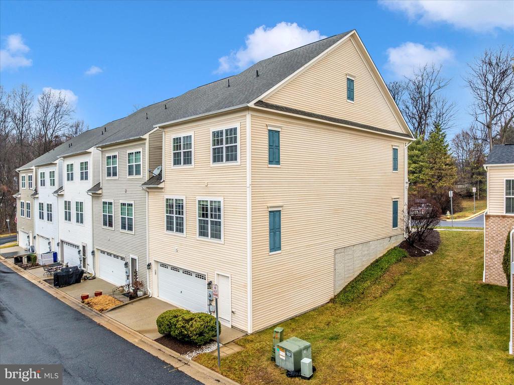 10228 NUTHATCH DRIVE