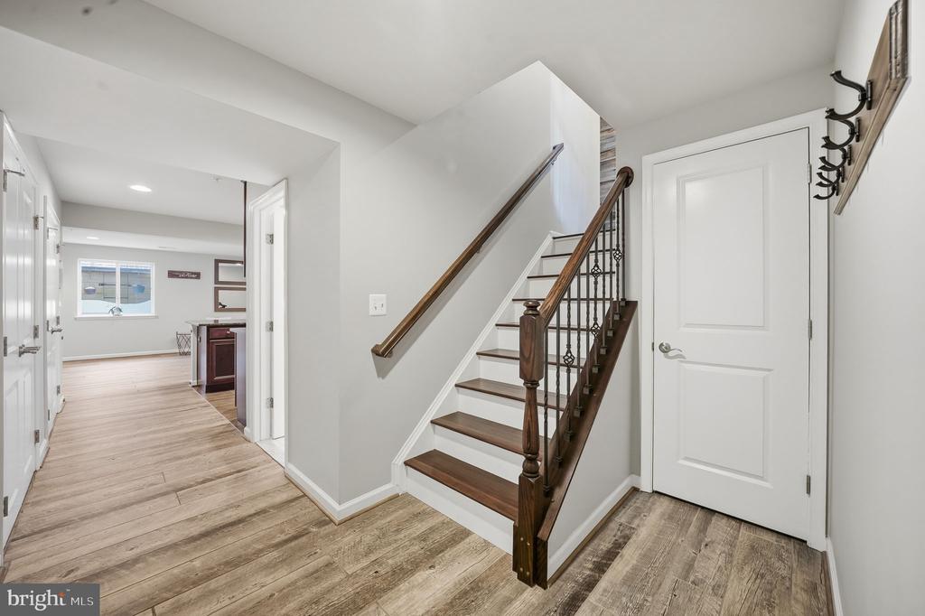 3034 PALATINE DRIVE