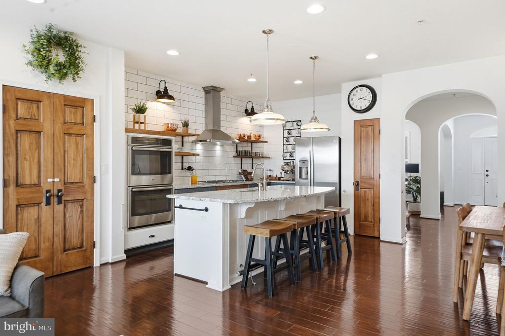 3034 PALATINE DRIVE