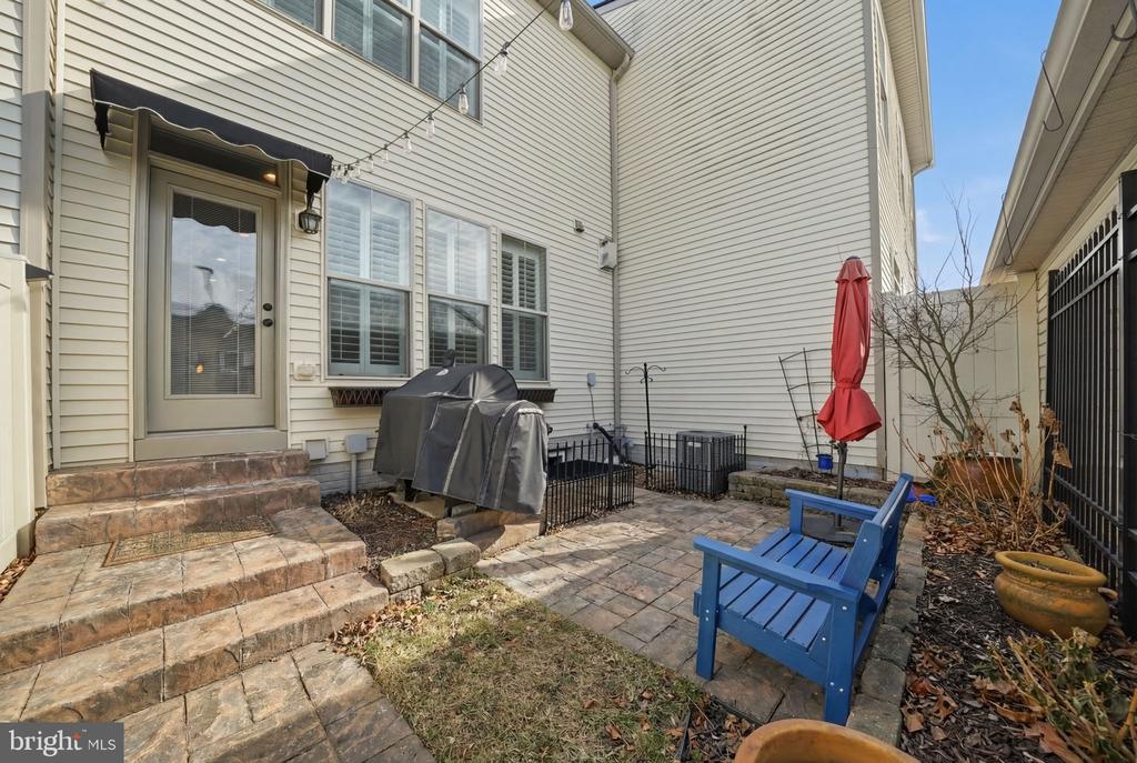 3034 PALATINE DRIVE