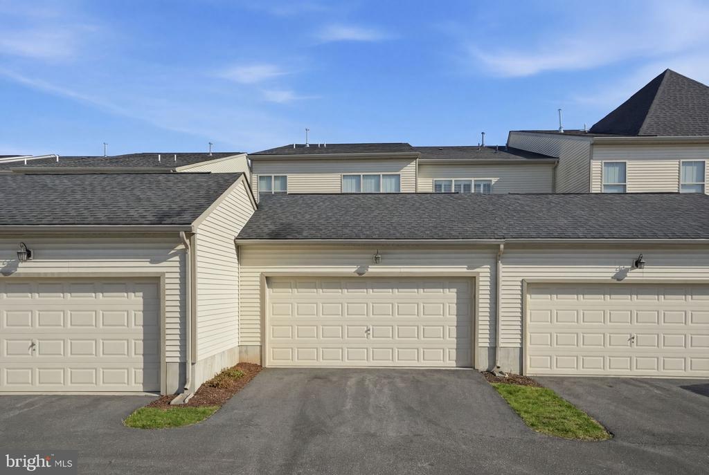 3034 PALATINE DRIVE