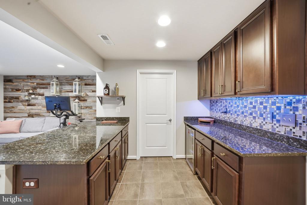 3034 PALATINE DRIVE