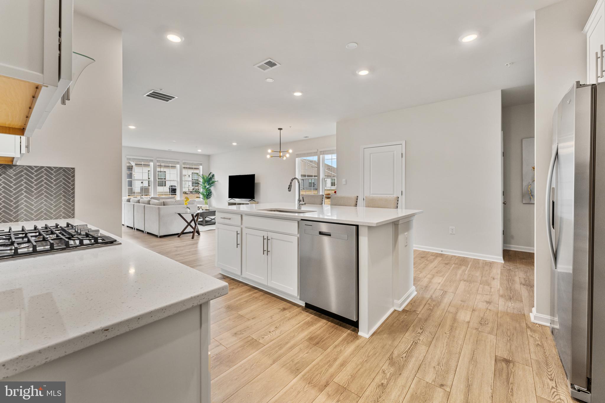 493 ENSEMBLE WAY