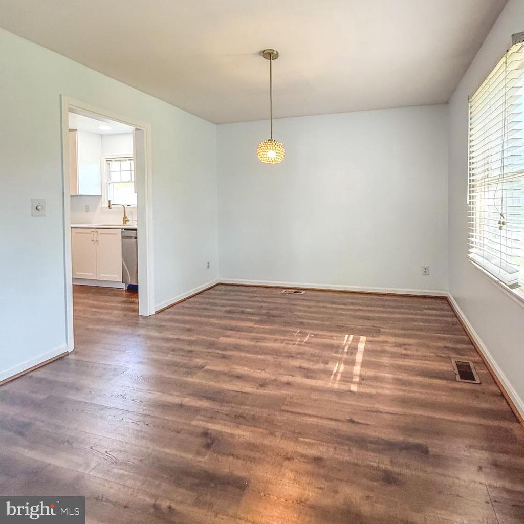 3910 RED LEAF COURT